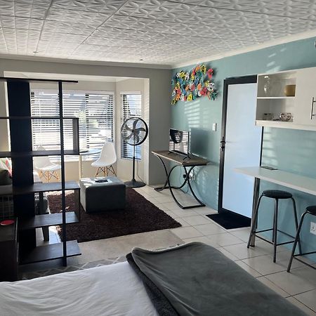 28 On Symonds Luxstudio 4 Джордж Екстериор снимка