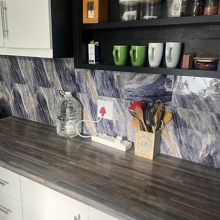 28 On Symonds Luxstudio 4 Джордж Екстериор снимка