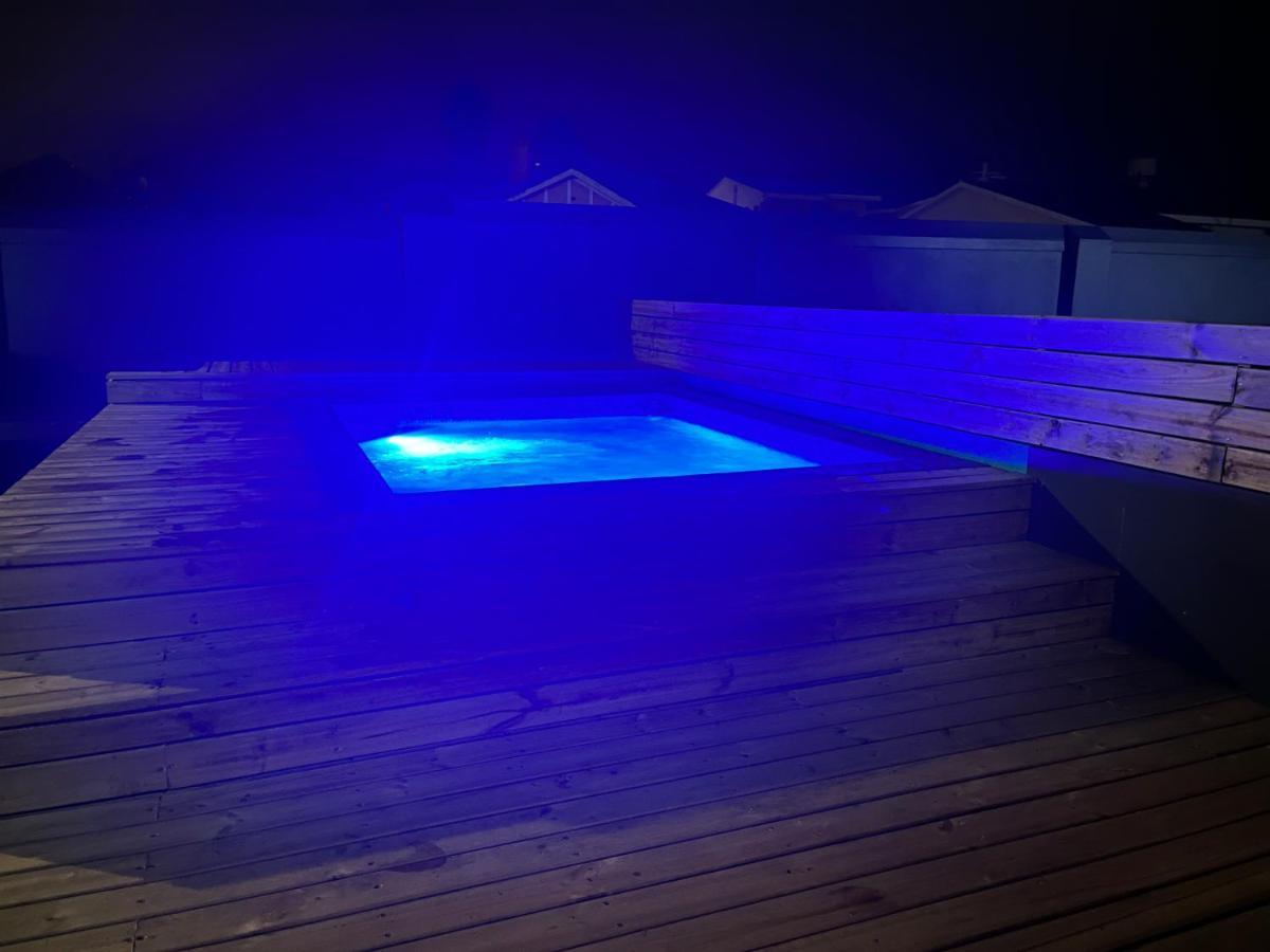 28 On Symonds Luxstudio 4 Джордж Екстериор снимка